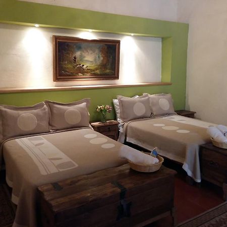 Casa Limonchelo Hotel B&B Морелія Екстер'єр фото