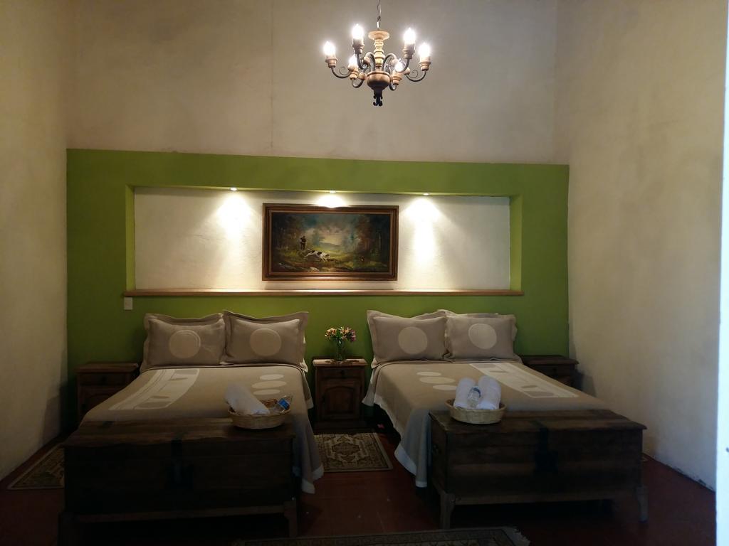 Casa Limonchelo Hotel B&B Морелія Екстер'єр фото